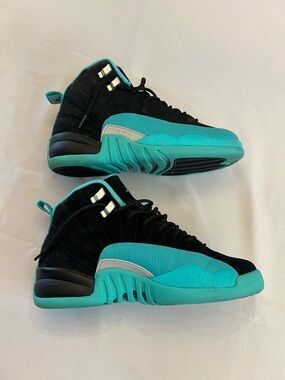 NIKE JORDAN 12 RETRO, Hyper Jade, GS Size 7.5. 100% Authentic.